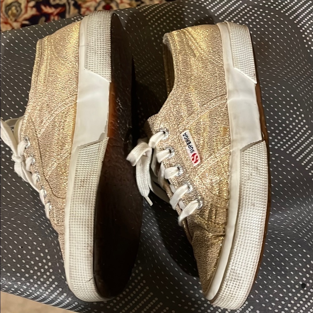 Superga Gold Sneakers Classic Low-Top Design - Picture 2 of 4